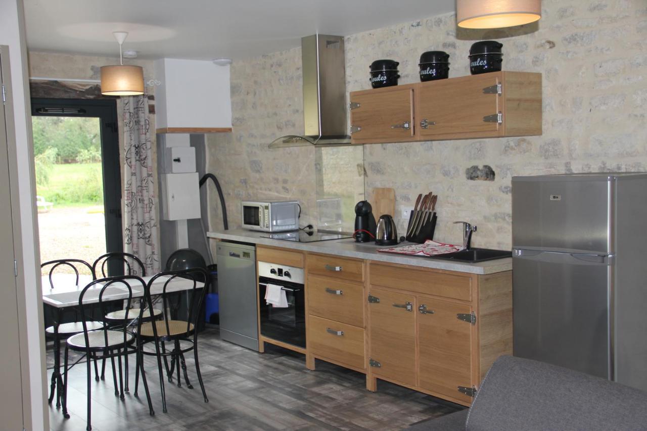 Logis Du Grand Pin Leilighet Saint-Martin-des-Entrées Eksteriør bilde
