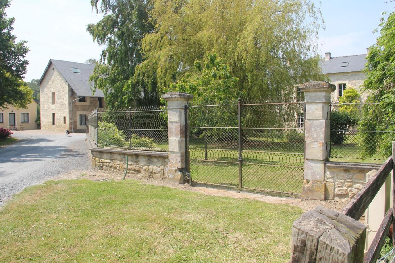 Logis Du Grand Pin Leilighet Saint-Martin-des-Entrées Eksteriør bilde