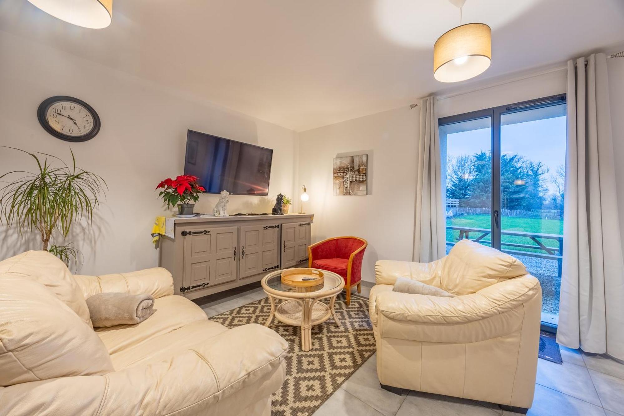 Logis Du Grand Pin Leilighet Saint-Martin-des-Entrées Eksteriør bilde